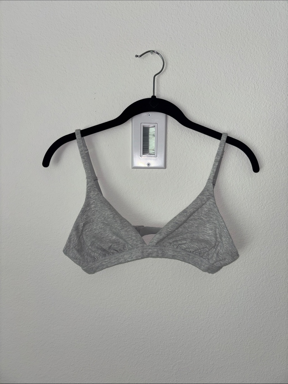 Skims Everyday Soft Triangle Wireless Bralette - Light Gray